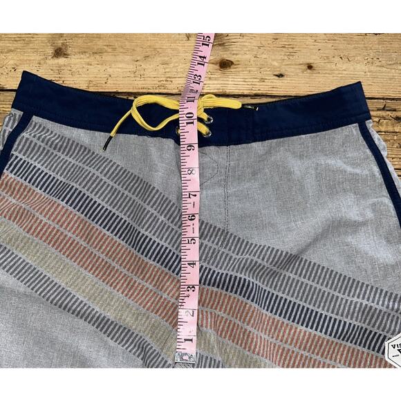 Vissla Men’s Size 30 Multicolored Drain Pipes 20” Board shorts - Picture 5 of 6